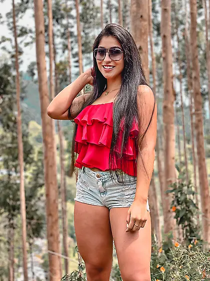 Que alternes su vagina con mi bocaQuiero lamer su