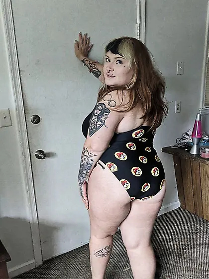 G’ana,  Mom and Aspen the sluts