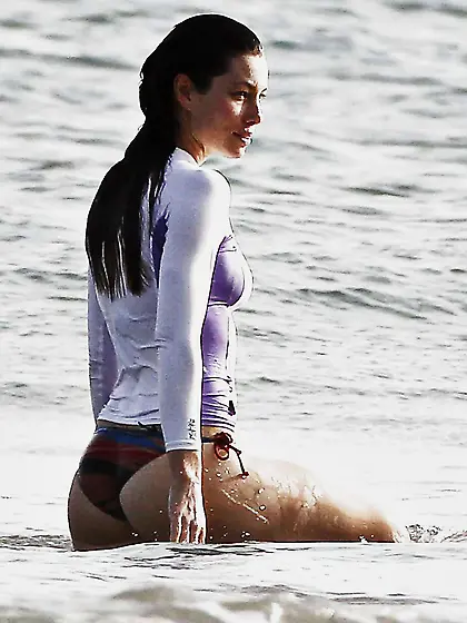 Jessica Biel is unbelievably SUPER-STEAMY!