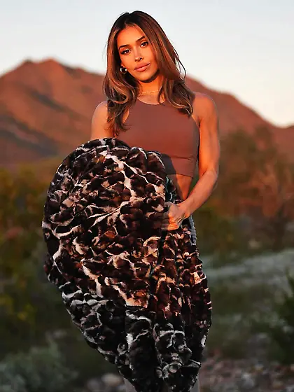 Cassandra Martin.  The hottest woman alive.  Fuck me