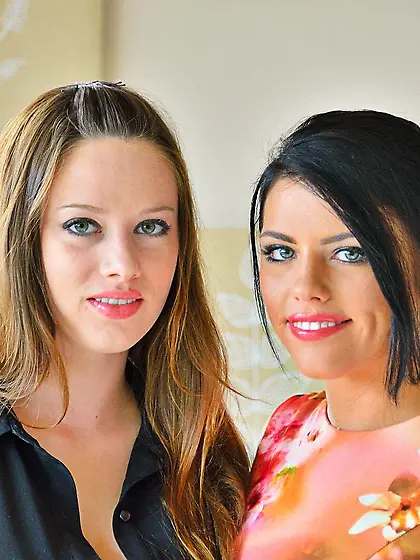 Widely spreading holes sultry girls Adriana Chechik and Natalie