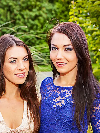 Irresistable brunette babes eats