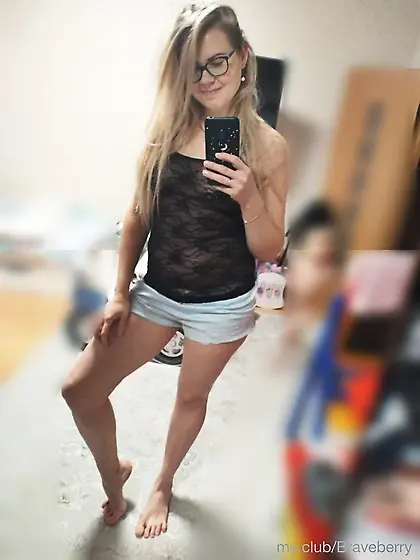 Sweet kitten Free Photos