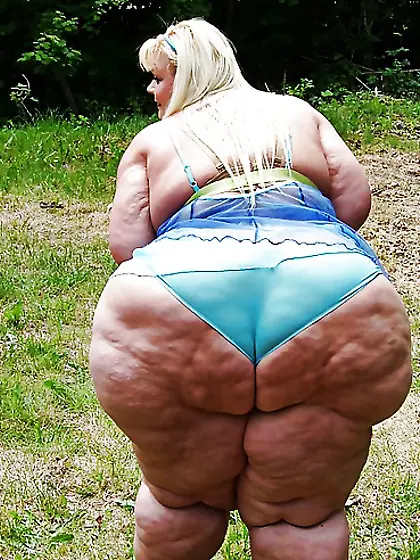 HUGE BIG HIPS AND ASS BBW'S!!