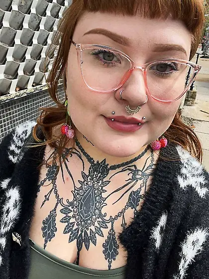 Her dad must be so proud of his stinky ginger slut