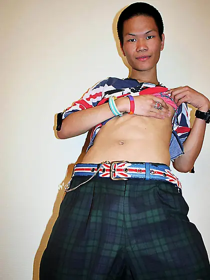 Hot asian dude peels