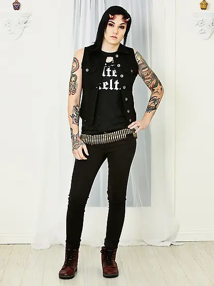 Girl with sexy horns is a real Devil when it comes to striptease