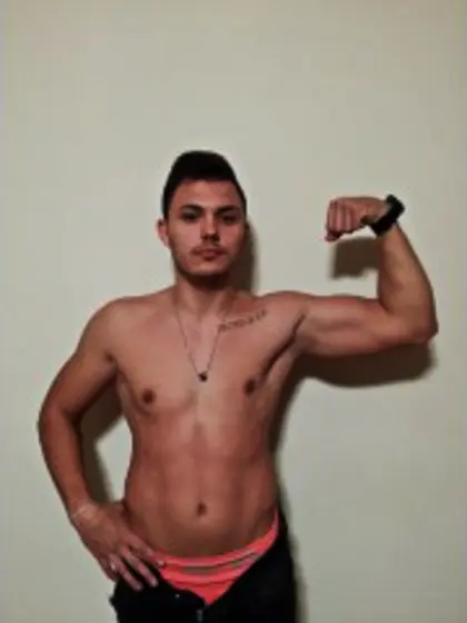 Brunette Liviu.