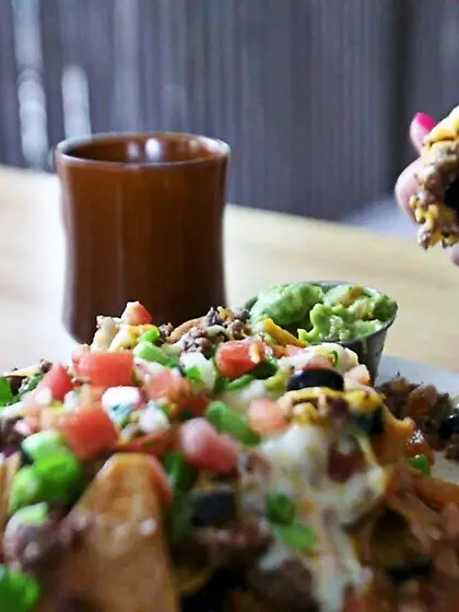 Two blonde hotties love pussy-eating in sixty-nine