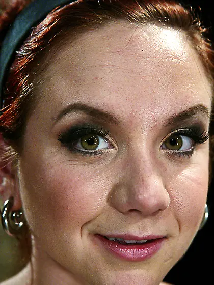 Kinky flexible dancer splits