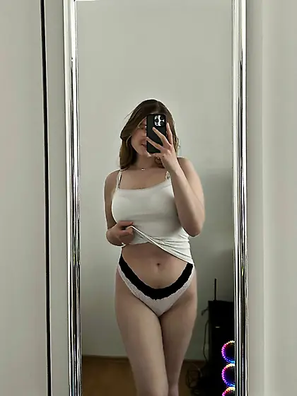 22yr old amina
