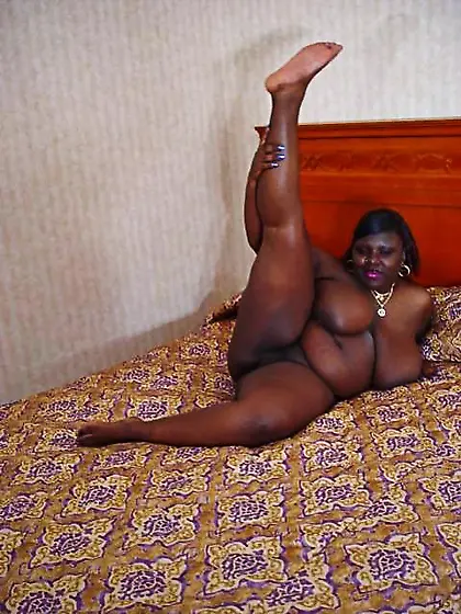 Ebony PLUMPER Ultra-Cutie