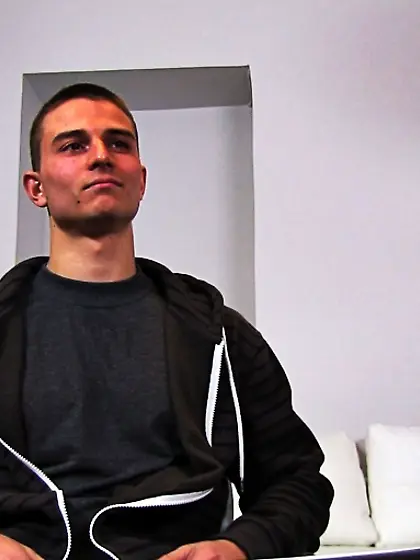 Smoking hot agent brown