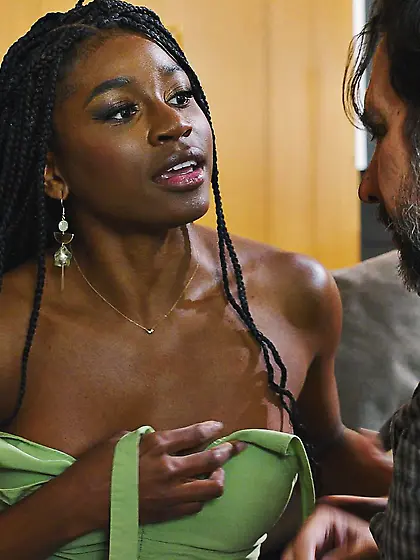 Dark-skinned bitch Nicole Kitt gets an intense pussy pounding