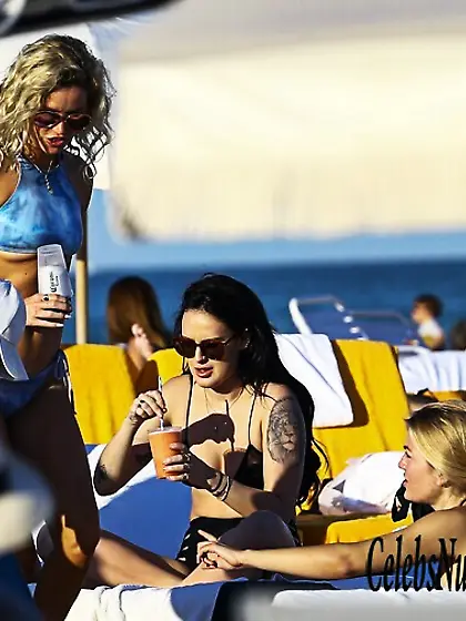 Rumer Willis Sexy Photos