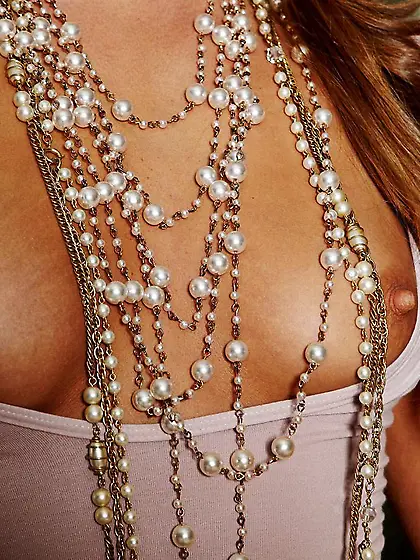 Lustful babe Adrienne Manning enjoys playing seductively with he