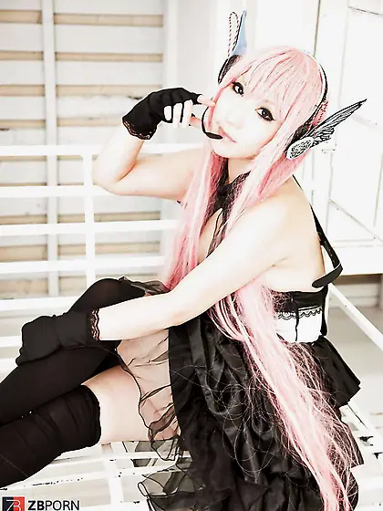 Japanese Cosplay Sweeties-Saku (Vocaloid) (two)