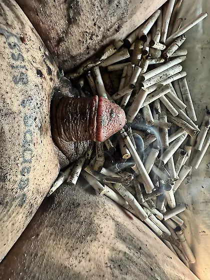 Sissy’s weekly ashtray play,  sissy can’t get i