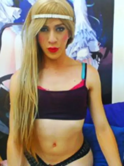 19 yo blonde Ximena.