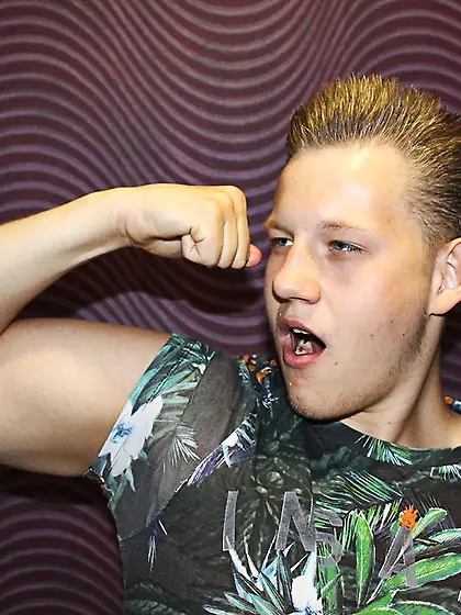 White gay oskarshy roleplay