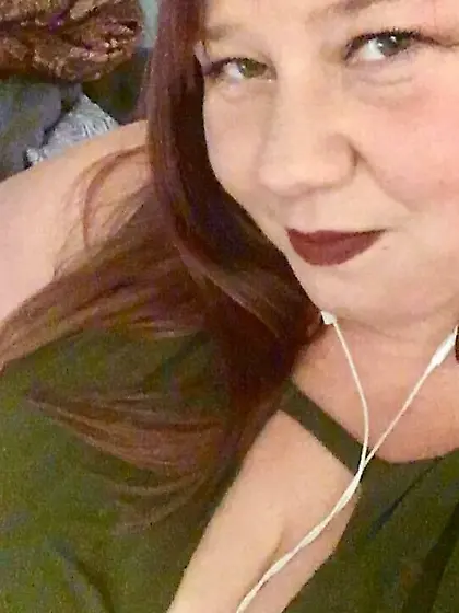 Missy has huge tits that she flashes at mardi gras