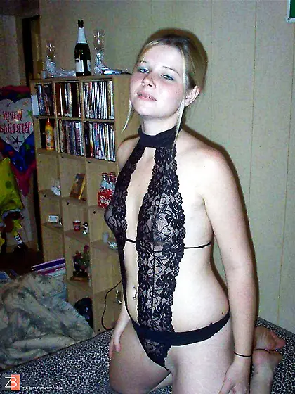 Sweat Hellene in ebony figure