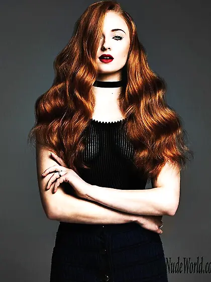 Sophie Turner Sexy Photos