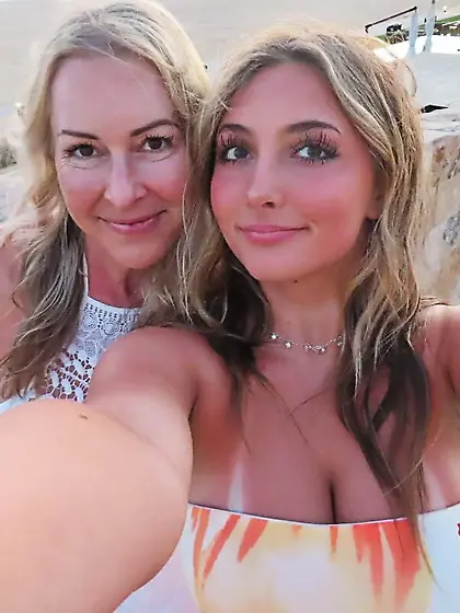 Chloe Johnson Busty Cute Teen NN Nonnude