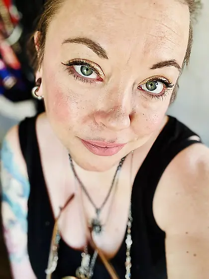 Tina Snua Selfies #51