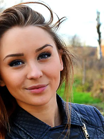 White teen brown hair