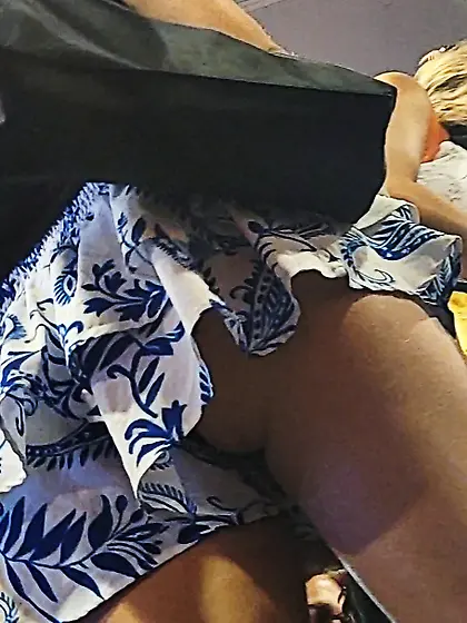 Up Skirt Août 2025