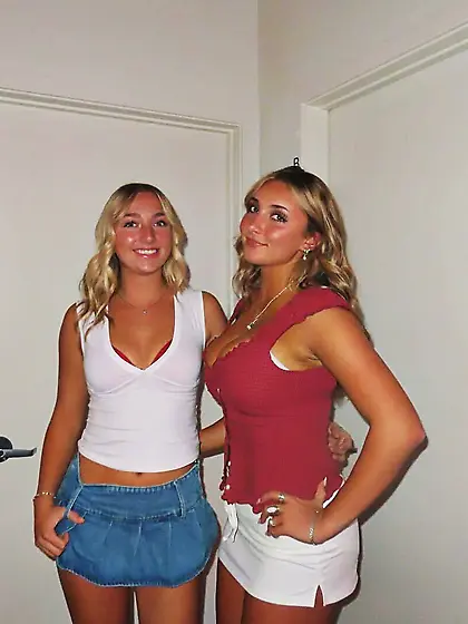 Chloe Johnson Busty Cute Teen NN Nonnude