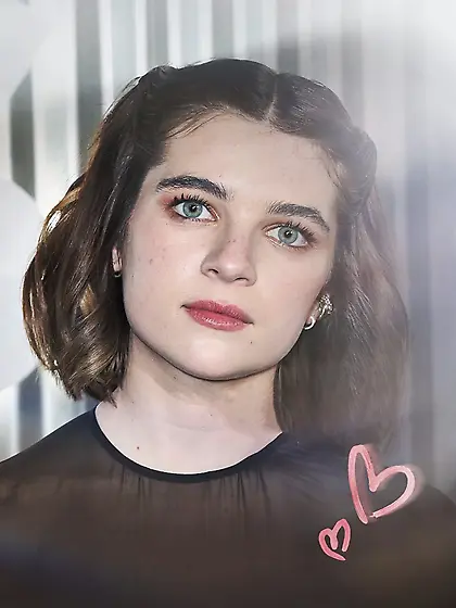 Raegan Revord -18 and Beautiful