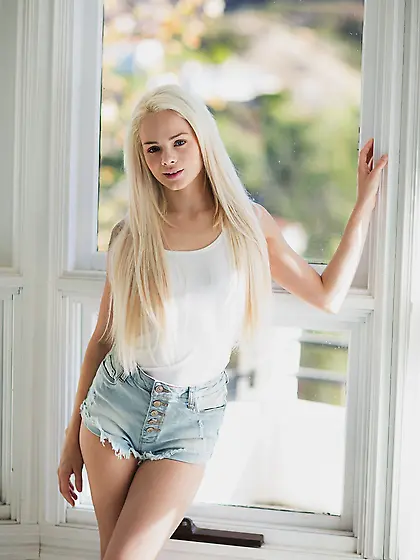 Petite blonde and her slender stepmom not shy to show their nake