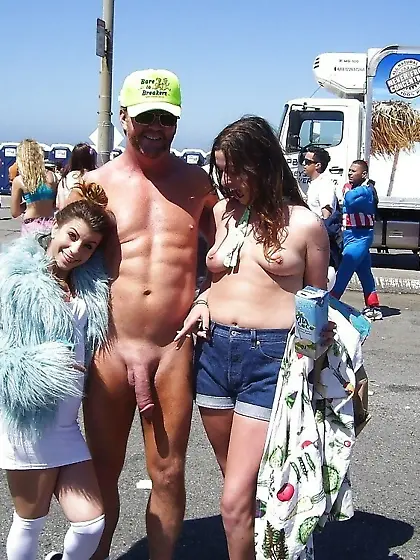 cfnm - chicks love dicks