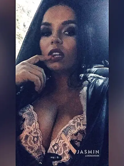 Big tits brown eyes girl