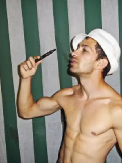 Brunette stripper4love perform anal