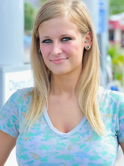 First time Alice squirting