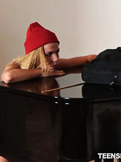 Fucking blonde teen neighbor