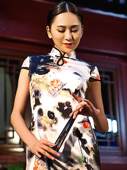 Sweet brunette asian girl