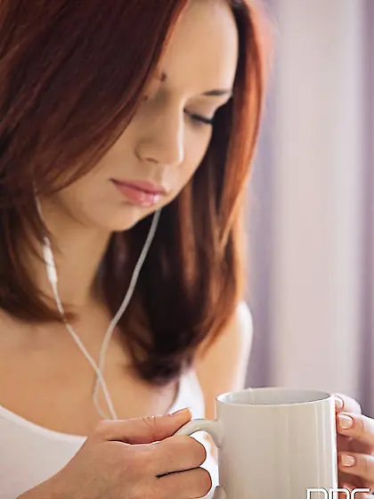 Redhead honey Shafry DDF exposes her delightful teen body while