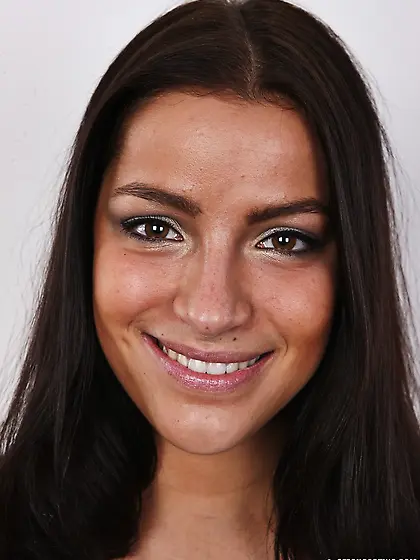 Curvaceous brunette babe huge