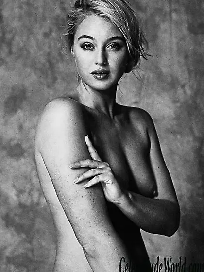 Iskra Lawrence Nude