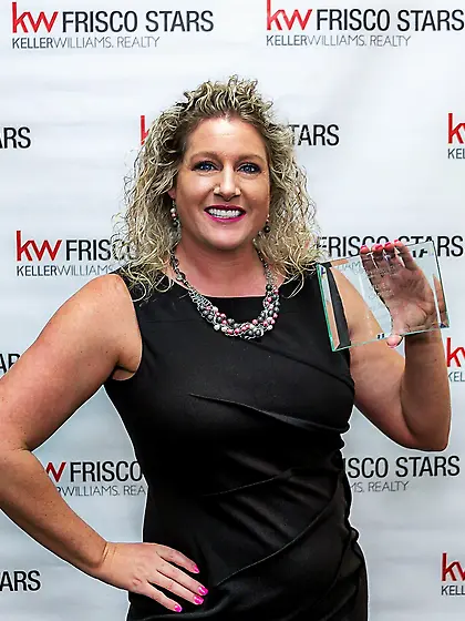 Amy shows off her titties at mardi gras