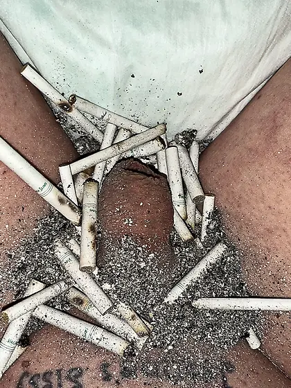 Sissy’s weekly ashtray play,  sissy can’t get i