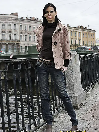 Harlot boasts rough deep