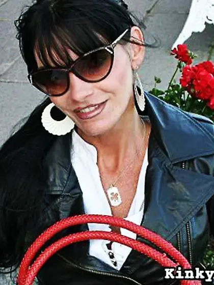 Dark haired lady jeans