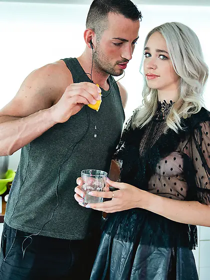 Blonde-haired hottie Arteya gets nicely fucked in the morning