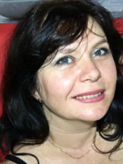 Brunette cherry perform butt