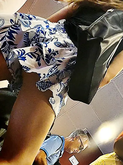 Up Skirt Août 2025